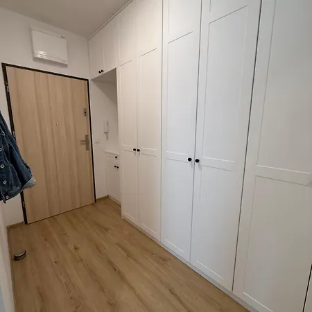 Lägenhet Przepiorki Z Ogrodem I Garazem *